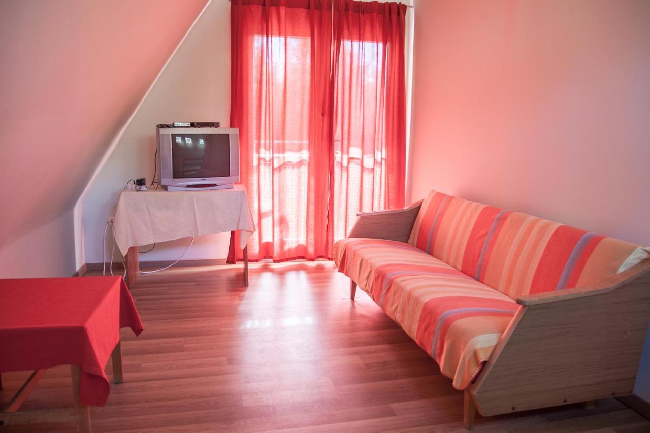 Izabella Panzio Bed and Breakfast Hajdúszoboszló Esterno foto