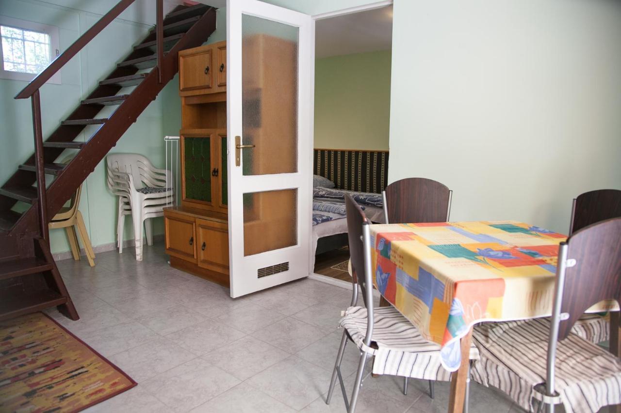 Izabella Panzio Bed and Breakfast Hajdúszoboszló Esterno foto