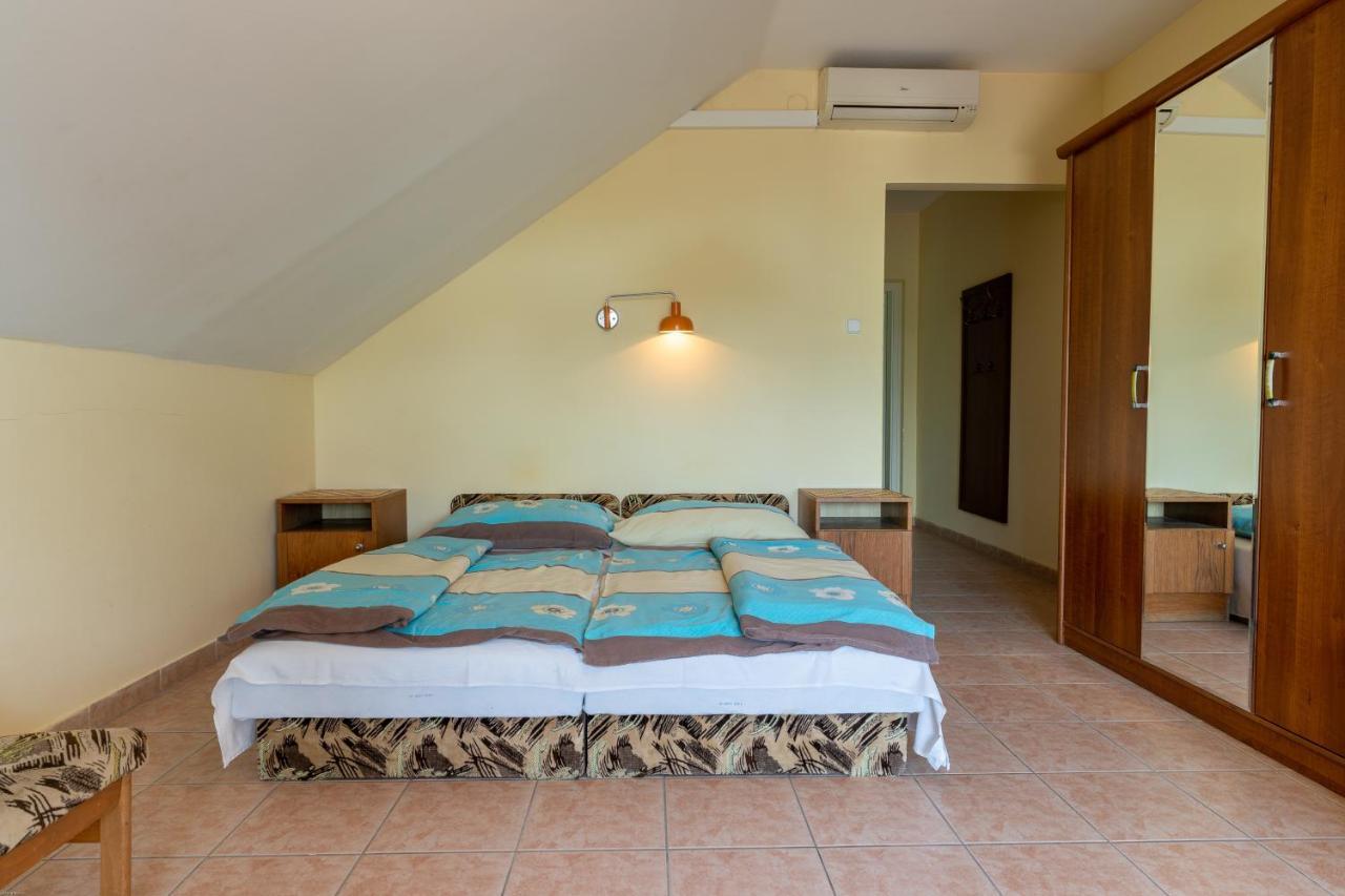 Izabella Panzio Bed and Breakfast Hajdúszoboszló Esterno foto