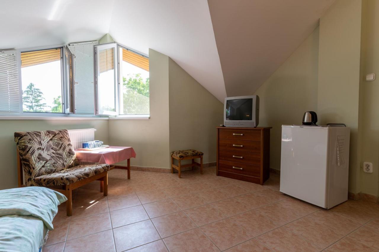Izabella Panzio Bed and Breakfast Hajdúszoboszló Esterno foto