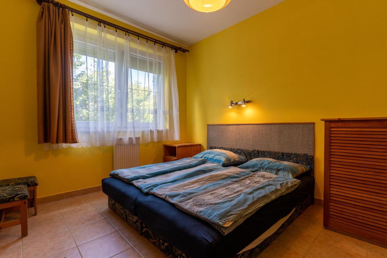 Izabella Panzio Bed and Breakfast Hajdúszoboszló Esterno foto