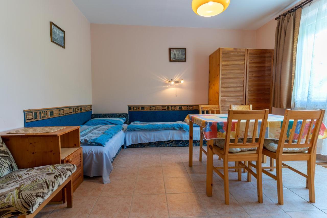 Izabella Panzio Bed and Breakfast Hajdúszoboszló Esterno foto