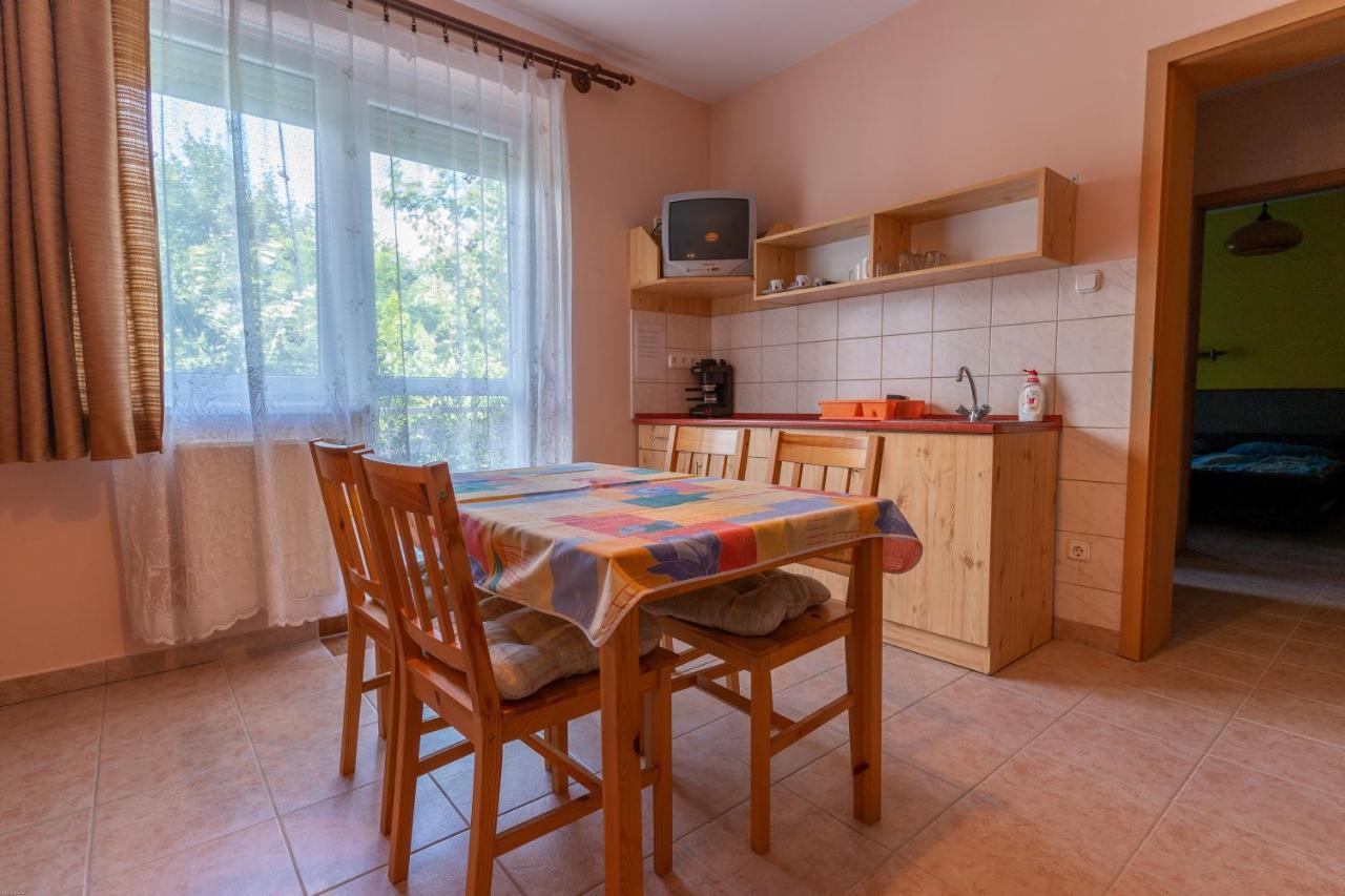 Izabella Panzio Bed and Breakfast Hajdúszoboszló Esterno foto