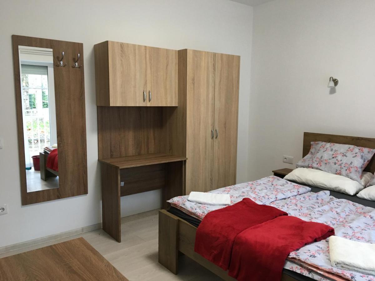 Izabella Panzio Bed and Breakfast Hajdúszoboszló Esterno foto
