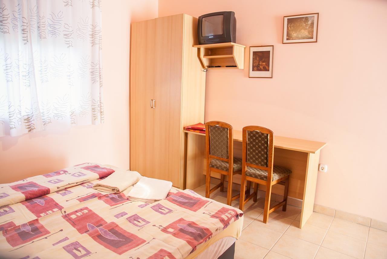 Izabella Panzio Bed and Breakfast Hajdúszoboszló Esterno foto